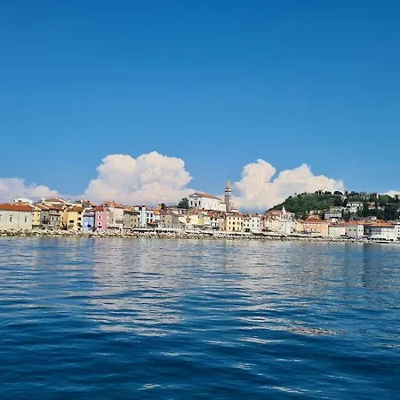 Sailing House * Piran
